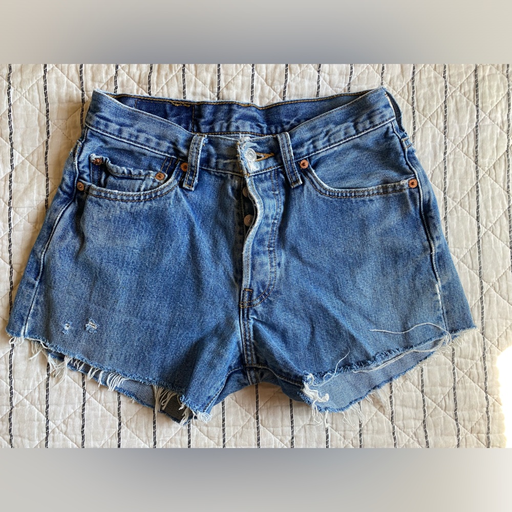 Vintage Levi’s Cutoff Shorts Medium Wash